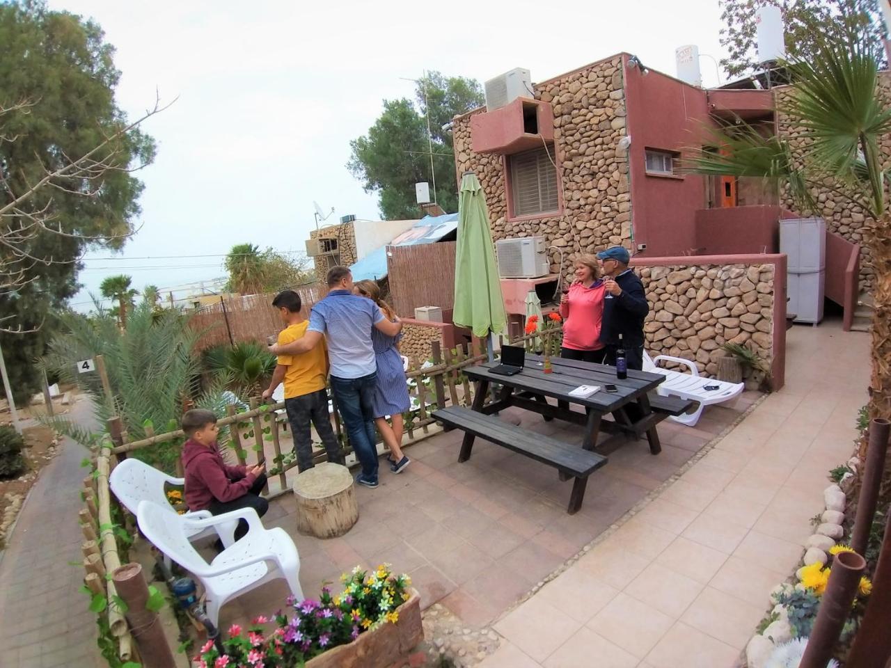 Aloni - Guest House Dead Sea Neve Zohar Exterior photo