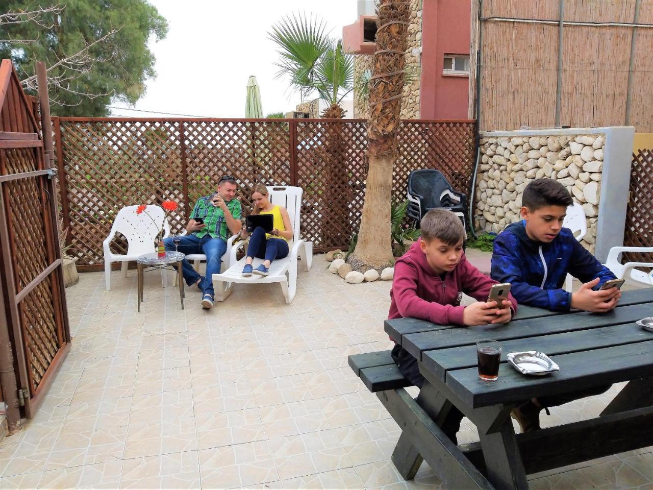 Aloni - Guest House Dead Sea Neve Zohar Exterior photo
