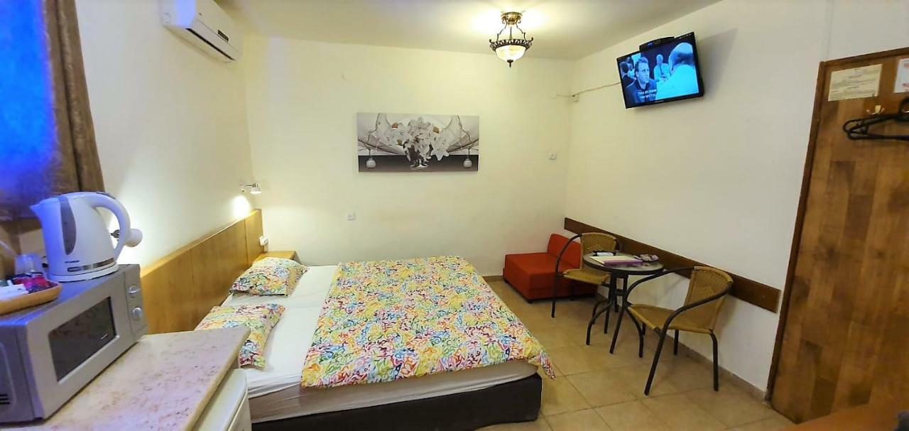 Aloni - Guest House Dead Sea Neve Zohar Exterior photo