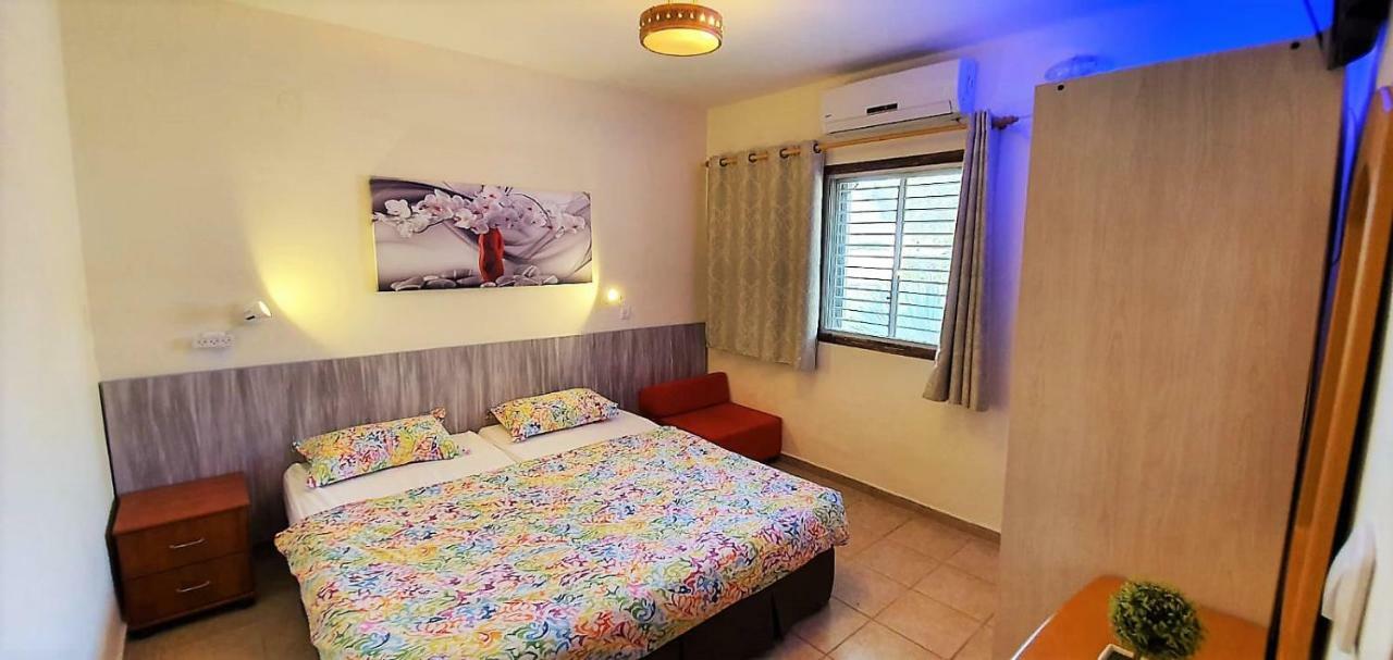 Aloni - Guest House Dead Sea Neve Zohar Exterior photo